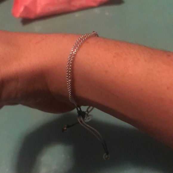 Simple Rhinestone Bracelet - Picture 3 of 4